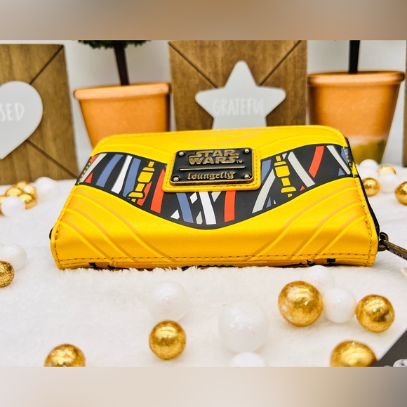 Loungelfy Disney Star Wars Celebration 2022 - C-3PO Cosplay Zip Around Wallet - Picture 10 of 11